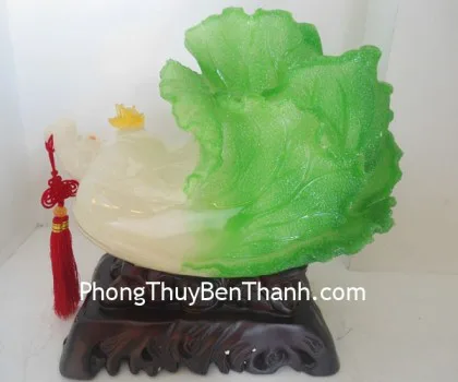 Bắp cải xanh lớn trên đế gỗ túi tiền có ngọc bội xanh - Chiêu Tài Tấn Bảo (Tài Nguyên Cuồn Cuộn) FLN077