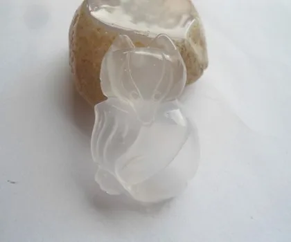 Hồ ly thạch anh trắng nhỏ S6496