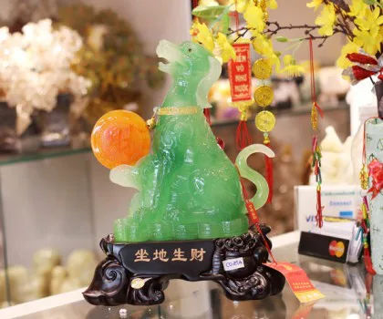 Chó xanh ôm trăng vàng - Tạ địa sanh tài FC025A